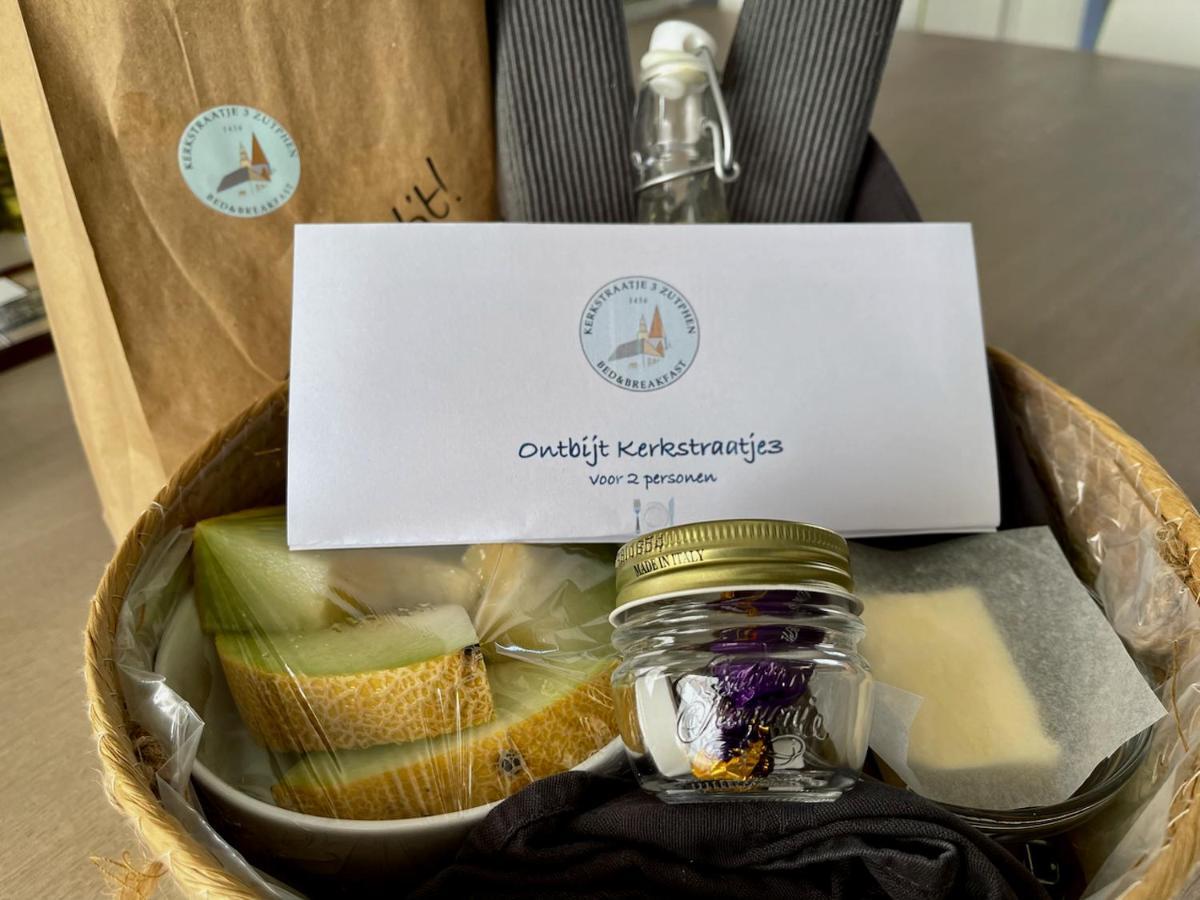 B&B Kerkstraatje3 Midden In Historisch Centrum Zutphen Esterno foto